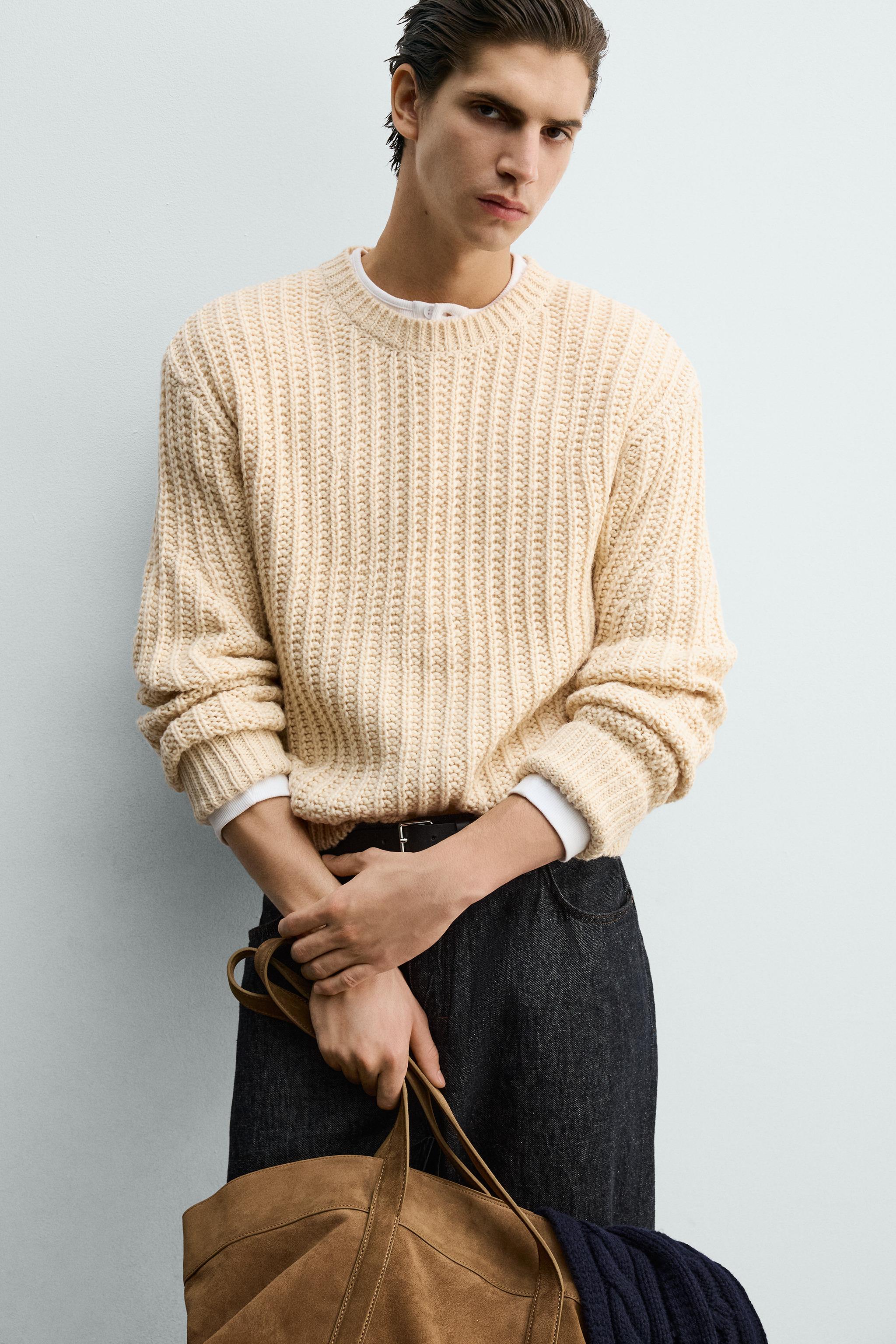 VOLUME TEXTURED JUMPER
